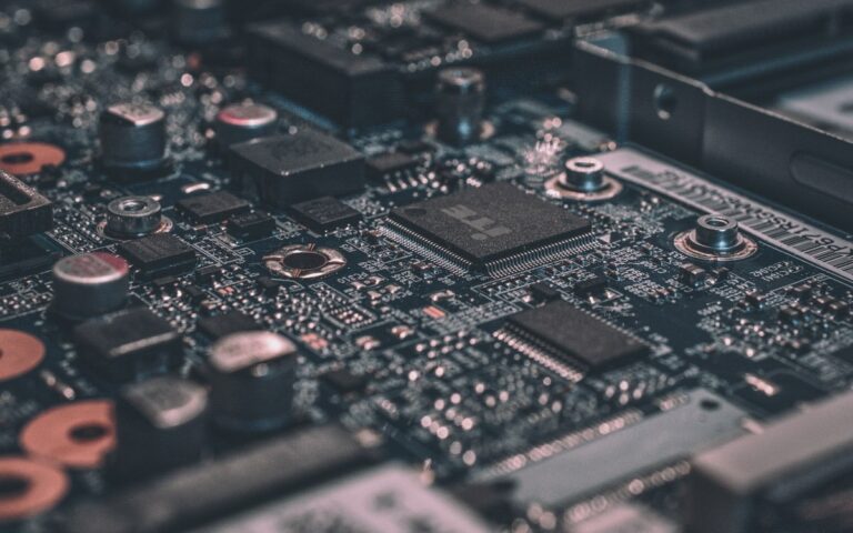 PoE چیست و چرا برای دوربینهای تحت شبکه اهمیت دارد؟